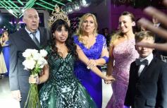 Foto de la galería: Los 15 años de Julia Dauter Larraburu: espectacular celebración en una noche soñada