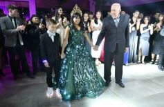 Foto de la galería: Los 15 años de Julia Dauter Larraburu: espectacular celebración en una noche soñada