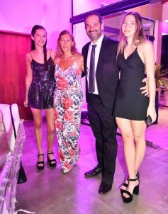 Foto de la galería: Los 15 años de Julia Dauter Larraburu: espectacular celebración en una noche soñada