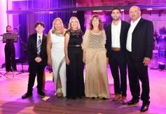 Foto de la galería: Los 15 años de Julia Dauter Larraburu: espectacular celebración en una noche soñada