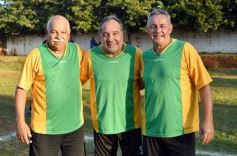 Foto de la galería: Torneo Arañita Trinidad: con las ex glorias en cancha, Villa Cabello gritó campeón