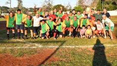 Foto de la galería: Torneo Arañita Trinidad: con las ex glorias en cancha, Villa Cabello gritó campeón
