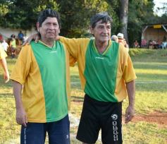 Foto de la galería: Torneo Arañita Trinidad: con las ex glorias en cancha, Villa Cabello gritó campeón