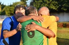 Foto de la galería: Torneo Arañita Trinidad: con las ex glorias en cancha, Villa Cabello gritó campeón