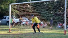 Foto de la galería: Torneo Arañita Trinidad: con las ex glorias en cancha, Villa Cabello gritó campeón