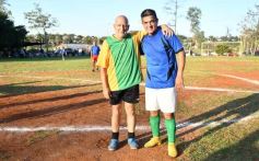 Foto de la galería: Torneo Arañita Trinidad: con las ex glorias en cancha, Villa Cabello gritó campeón