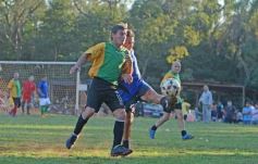 Foto de la galería: Torneo Arañita Trinidad: con las ex glorias en cancha, Villa Cabello gritó campeón
