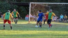 Foto de la galería: Torneo Arañita Trinidad: con las ex glorias en cancha, Villa Cabello gritó campeón