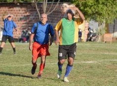 Foto de la galería: Torneo Arañita Trinidad: con las ex glorias en cancha, Villa Cabello gritó campeón
