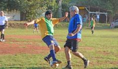 Foto de la galería: Torneo Arañita Trinidad: con las ex glorias en cancha, Villa Cabello gritó campeón