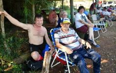 Foto de la galería: Torneo Arañita Trinidad: con las ex glorias en cancha, Villa Cabello gritó campeón