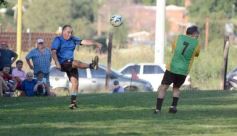 Foto de la galería: Torneo Arañita Trinidad: con las ex glorias en cancha, Villa Cabello gritó campeón