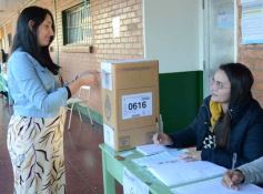Foto de la galería: Paso 2023: postales del domingo electoral en la ciudad