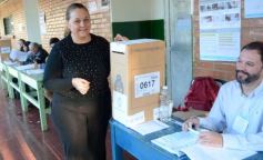 Foto de la galería: Paso 2023: postales del domingo electoral en la ciudad