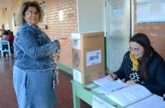 Foto de la galería: Paso 2023: postales del domingo electoral en la ciudad