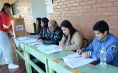 Foto de la galería: Paso 2023: postales del domingo electoral en la ciudad