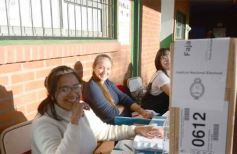 Foto de la galería: Paso 2023: postales del domingo electoral en la ciudad