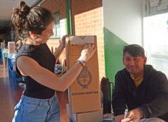 Foto de la galería: Paso 2023: postales del domingo electoral en la ciudad