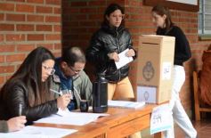 Foto de la galería: Paso 2023: postales del domingo electoral en la ciudad