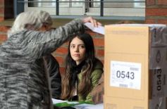 Sixto Fotografías. Sociedad. Elecciones - Paso 2023: postales del domingo electoral en la ciudad