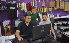 Foto de la galería: Con el trabajo a full:  recorridas en la ciudad con los amigos que se sumaron