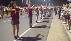 Foto de la galería: Estudiantina 2023: aunque en otro escenario, el entusiasmo estudiantil no faltó en la primera prueba piloto