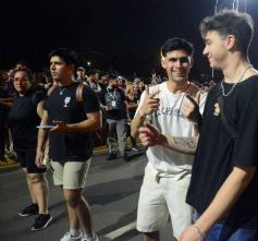 Foto de la galería: Estudiantina 2023: aunque en otro escenario, el entusiasmo estudiantil no faltó en la primera prueba piloto