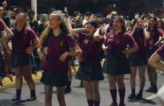 Foto de la galería: Estudiantina 2023: aunque en otro escenario, el entusiasmo estudiantil no faltó en la primera prueba piloto