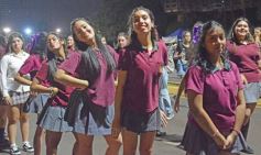 Foto de la galería: Estudiantina 2023: aunque en otro escenario, el entusiasmo estudiantil no faltó en la primera prueba piloto