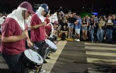 Foto de la galería: Estudiantina 2023: aunque en otro escenario, el entusiasmo estudiantil no faltó en la primera prueba piloto