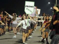 Foto de la galería: Estudiantina 2023: aunque en otro escenario, el entusiasmo estudiantil no faltó en la primera prueba piloto