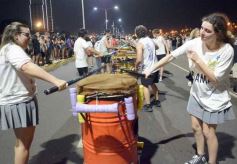 Foto de la galería: Estudiantina 2023: aunque en otro escenario, el entusiasmo estudiantil no faltó en la primera prueba piloto