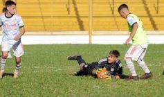 Foto de la galería: Youth Cup del Bayern: el talento misionero hizo centro en las semifinales en Santa Inés