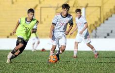 Foto de la galería: Youth Cup del Bayern: el talento misionero hizo centro en las semifinales en Santa Inés