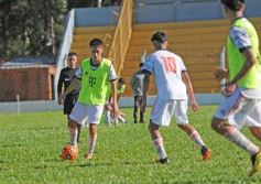 Foto de la galería: Youth Cup del Bayern: el talento misionero hizo centro en las semifinales en Santa Inés