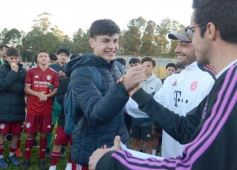 Foto de la galería: Final de la Youth Cup: los 10 de la tierra colorada, en las puertas del Bayern