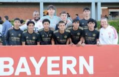 Foto de la galería: Final de la Youth Cup: los 10 de la tierra colorada, en las puertas del Bayern