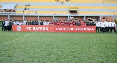 Foto de la galería: Final de la Youth Cup: los 10 de la tierra colorada, en las puertas del Bayern