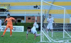 Foto de la galería: Final de la Youth Cup: los 10 de la tierra colorada, en las puertas del Bayern