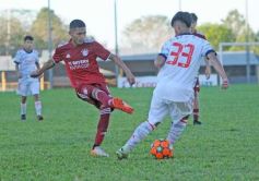 Foto de la galería: Final de la Youth Cup: los 10 de la tierra colorada, en las puertas del Bayern