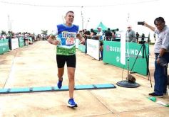 Foto de la galería: Llegada en La Cascada de los participantes de la Maratón Posadas Futura