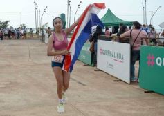 Foto de la galería: Llegada en La Cascada de los participantes de la Maratón Posadas Futura