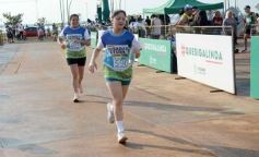 Foto de la galería: Llegada en La Cascada de los participantes de la Maratón Posadas Futura