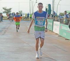 Foto de la galería: Llegada en La Cascada de los participantes de la Maratón Posadas Futura