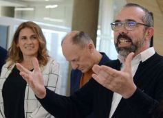 Foto de la galería: Explorando la muestra de arte 'Habitar' de Alberto Mathot en Silicon Misiones