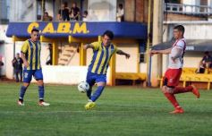 Foto de la galería: Mitre arrolla a River de Villa Bonita en la final provincial: ¡Goleada 5-0!