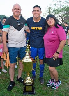 Foto de la galería: Mitre arrasa a River de Villa Bonita y se corona campeón del torneo Provincial