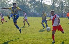 Foto de la galería: Mitre arrasa a River de Villa Bonita y se corona campeón del torneo Provincial