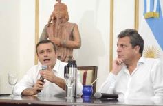 Sixto Fotografías. Sociedad. Visitas - Massa en Posadas: la zona aduanera, entre los anuncios que dejó en su visita