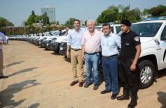 Sixto Fotografías. Sociedad. Policía de Misiones - Seguridad y prevención para los municipios: entregaron nuevos patrulleros a la Policía de Misiones